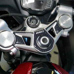 Adesivo 3D Personalizzato per Serbatoio Moto Triumph Daytona 660 2024 - Product Image 1