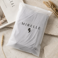 Sacs refermables en PE givré avec logo personnalisé imprimé, emballage durable pour chaussettes, sous-vêtements, t-shirts et pantalons