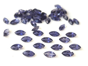 พลอยไอโอไลต์ธรรมชาติทรงมาร์คีส์เจียระไนแบบเหลี่ยม ขนาด 2x4มม.-6x12มม. สีฟ้ามีประกายเปลี่ยนสี สำหรับทำเครื่องประดับ ขายส่ง - Product Image 6