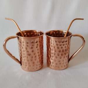 High-quality copper mugs with a stylish hammered design great for both casual and professional <b>cocktail</b> presentations - Product Image 1