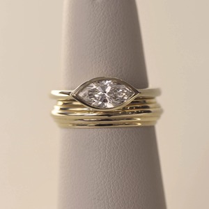 Anillo de diamante de moissanita de corte Marquesa Premium Anillo de compromiso de plata 925 Proveedor en línea al por mayor de alta calidad - Product Image 4