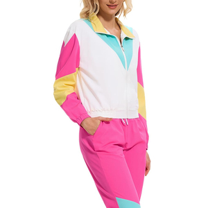 Tenues de survêtement léger coupe-vent pour femmes Sweat à capuche court en nylon zippé et ensemble de jogging pour femmes - Product Image 3