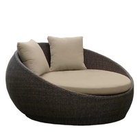 Chaise longue de plage en rotin PE pour l'extérieur, design moderne, pliable, pour hôtel et villa