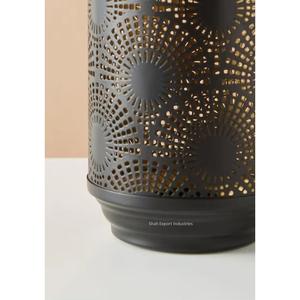 Portavelas de metal decorativo para bodas y eventos, diseñador marroquí, trabajo de corte de metal, linterna de color negro - Product Image 2