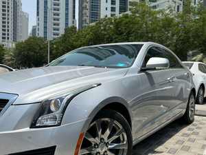 Sedán Usado Cadillac MG 2022 con Motor Turbo Automático, Interior Claro, Tracción Total, R17, Cuero, Aleación de Aluminio, Eléctrico, Techo Panorámico - Product Image 2