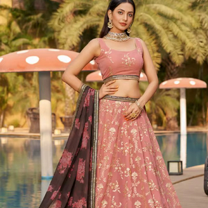 Lehenga Choli de Poliéster Bordado en Rosa Polvoriento, Largo hasta el Suelo, con Blusa a Juego, Dupatta Floral, Secado Rápido, Elegante para Ocasiones Festivas - Product Image 1