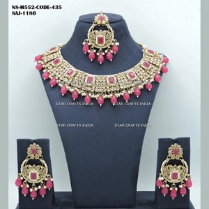 Collar de Navidad Joyería de moda para mujeres de la India Collar de resina hecho a mano de aspecto moderno con acabado atractivo - Product Image 4