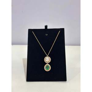 Collar Doble con Esmeraldas y Moissanita, Pieza de Joyería Elegante y Única - Product Image 1