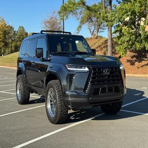 Lexus GX 550 Premium 2024, Motor V6 DOHC de 3.4L y 24V con Doble Turbo, Gasolina, Automático, SUV/Crossover - Product Image 1