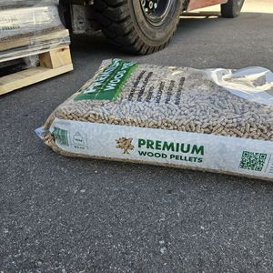 Pellets de Madera de Pino de Alta Calidad para Calefacción, 6mm de Diámetro, Forma de Barra, Empacados en Bolsa - Product Image 5