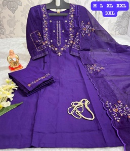 Elegante Conjunto de Kurti y Pantalón de Viscosa con Diseño Evergreen, Bordado a Mano con Dupatta, Compra en Línea en India a Precio Económico - Product Image 6