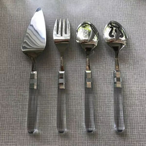 Couverts élégants à poignée en résine de style moderne rose et blanc avec couverts à tête argentée pour les maisons, les restaurants et les fêtes - Product Image 1