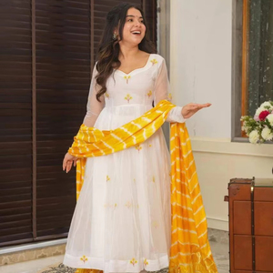 Meher Vivid Symphony Culture Timeless Bollywood Whirl Resplandeciente Tradición de mosaico Elegancia encantada para fiesta Festive Bloom - Product Image 1