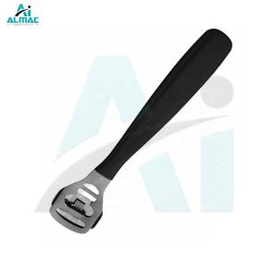 ALMAC Coupeur de maïs pour les soins des pieds, outil de pédicure, lames tranchantes en acier inoxydable pour l'élimination des callosités et des peaux dures, qualité de salon - Product Image 3