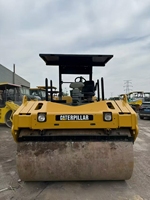 Rouleau compresseur vibrant à double tambour Caterpillar CAT CB564D d'occasion de 12,6 tonnes, certifié CE EPA, pour la construction routière, compresseur d'asphalte tandem à vendre
