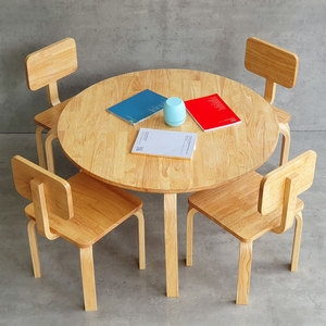 Ensemble table et 4 chaises pour enfants de style scandinave moderne en bois massif pour l'école par KGD032 - Product Image 2