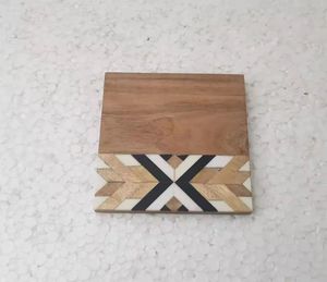 Último diseño indio hecho a mano de madera y resina forma cuadrada color marrón y blanco posavasos vajilla - Product Image 5