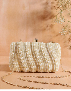 Pochette élégante de luxe écologique et durable ornée de perles, sac à main tendance pour femme, en polyester magnétique, idéal pour mariages et soirées - Product Image 5