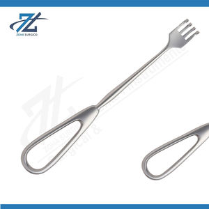 Retractor de Cuero Cabelludo Cairns Rake, Manual, Afilado, 210 mm de Largo, 3 Puntas, 16 mm de Ancho, Acero Inoxidable Quirúrgico, Certificado CE, Instrumentos Reutilizables - Product Image 2