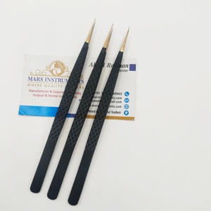 Pinzas de Aislamiento Rectas con Punta Dorada en Negro Mate para Extensiones de Pestañas, Pinzas con Punta de Fibra - Product Image 5