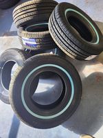 Neumáticos Radiales 235/75R15 con Banda Blanca para Automóviles de Pasajeros, 2 Pulgadas de Banda Blanca Real, en Existencia