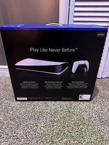 Console ultra-mince 5 en 1 de 1 To avec 1000 jeux intégrés, sans fil 2,4 GHz et prise en charge du téléchargement réseau multijoueur - Product Image 4