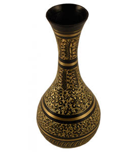 Pot de fleur en laiton et en aluminium de dernière conception fabriqué à la main plaqué or fini pour la décoration intérieure Vase créatif - Product Image 2