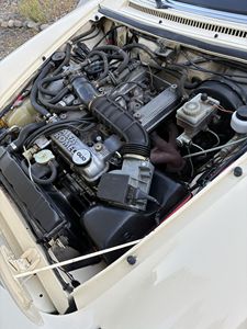 Alfa Romeo Spider Graduate 1987 d'occasion en excellent état, sans réserve, 1 propriétaire, boîte manuelle 5 vitesses, provenance Californie, couleur beige amande - Product Image 5