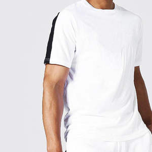 Ensemble de vêtements de sport pour hommes, été, fin, séchage rapide, haut à manches courtes et short de sport, respirant, prix bas, personnalisable - Product Image 3