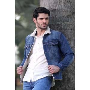 Veste en jean en coton Sherpa pour homme avec logo personnalisé 'ZEMBA', style streetwear, avec boutons décoratifs et techniques de lavage - Product Image 4