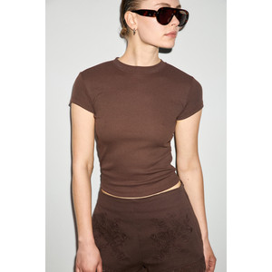 Camiseta Corta de Cuello Redondo para Mujer, Tejido Acanalado Suave y Elástico, Marca GRIMELANGE GLOOM - Product Image 5
