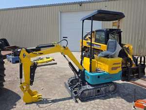 Livraison gratuite Mini-excavatrice de 1,8 tonne EPA EURO 5 Ferme Ranch Petite machine à pelle Rénovation de cour Excavatrice avec godet gratuit - Product Image 4