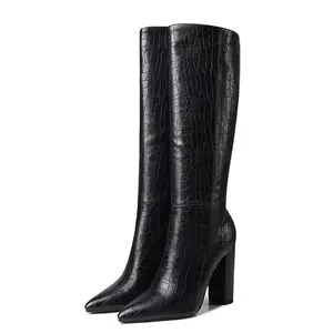 Bottes hautes pour femme en cuir grain crocodile à talon bloc, à bout pointu ou carré, légèrement rehaussantes, pour l'automne et l'hiver - Product Image 2