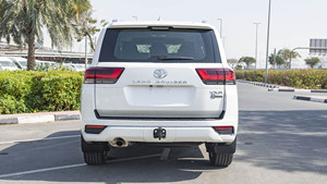 Toyota Land Cruiser 300 VXR 4.0P AT MY2022 Blanc SUV d'occasion pas cher, modèle premium d'occasion, année modèle 2022, conduite à droite/à gauche - Product Image 2
