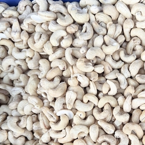 Offre Spéciale 2025 noix de cajou cassées Ws180 meilleure qualité Santigo usine prête à expédier - Product Image 1