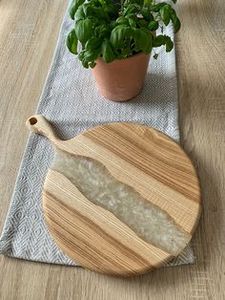 Planche à découper en bois de luxe avec incrustation de granit-Planche à découper unique par ArtisanVibe (prix de gros) - Product Image 4