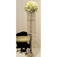 Centre de table chandelier pour mariage et Noël avec cristaux et vase en métal finition argentée, support à fleurs écologique fait main