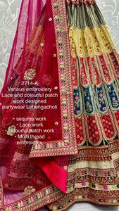 Ropa de fiesta de diseño Lehenga Choli con encaje bordado y parche colorido - Product Image 2