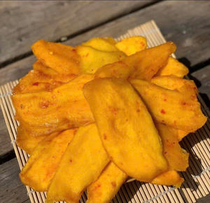 OEM a precio de fábrica mango secado suave con Chile masticable picante dulce aperitivo Vietnam - Product Image 6