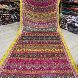 Venta al por mayor Diseña tu propio chal de lana para mujer con longitud larga proveedor directo de fábrica chal de lana para mujer en color sólido con Mirar - Product Image 1