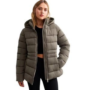 Chaqueta acolchada de alta calidad con estampado de logotipo personalizado para mujer, chaqueta acolchada de lona de invierno transpirable con procesamiento de punto - Product Image 1