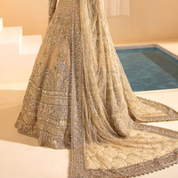 Tissu Georgette de Luxe pour Tenues de Soirée avec Broderies Elaborées et Dupatta à Broderies Fantaisie pour Mariages et Fêtes