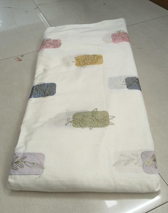 Tela de algodón bordada con patrones rectangulares coloridos para ropa de cama, uso textil del hogar, disfraces, kurtis, etc. - Product Image 3