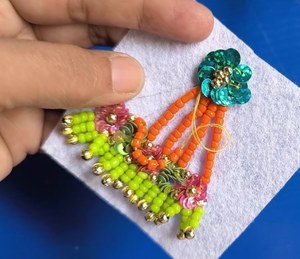 ต่างหูประดับลูกปัดลายดอกไม้แมนดาลาทำมือ งานฝีมือประณีต ต่างหูหลายเม็ดสำหรับผู้หญิง เหมาะสำหรับงานเทศกาลและงานปาร์ตี้ ราคาสุดคุ้ม - Product Image 6