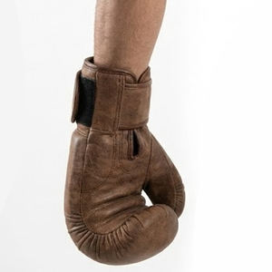 Gants de boxe professionnels en cuir authentiques et neufs avec logo personnalisé, antidérapants, unisexes pour l'entraînement de boxe - Product Image 6