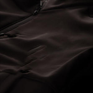 Chaqueta Softshell a medida contemporánea con tela a prueba de viento, líneas de diseño elegante y moda elegante hecha en Pakistán - Product Image 2