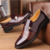 Großhandel Fabrikneue, stark reduzierte Herren-Lederschuhe im englischen Stil, Business-Schuhe für Erwachsene
