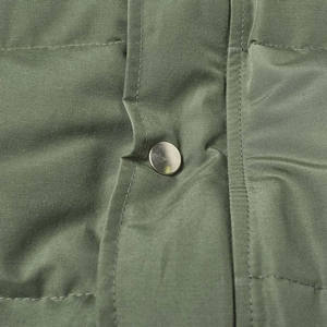 Chaqueta de Invierno para Hombre de Alta Calidad, Diseño Personalizado OEM, 250 g/m², 100 % Nailon, Impermeable, Cortavientos, Estilo Bomber, Tejido de Lona - Product Image 3