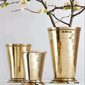 Florero de Metal Contemporáneo Decorativo para el Hogar, Diseño de Interiores de Hotel - Product Image 1