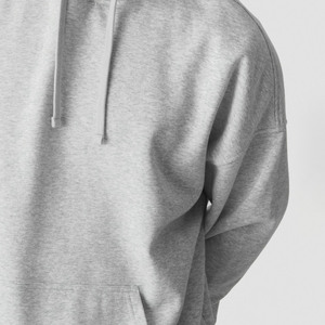 เสื้อฮู้ดดี้โอเวอร์ไซส์แฟชั่นผู้ชายสำหรับฤดูหนาว ผ้าฟลีซหนานุ่ม พิมพ์ลายซิลค์สกรีน ดีไซน์กระเป๋าแบบเรียบง่าย สีพื้น ไหล่ตก - Product Image 6